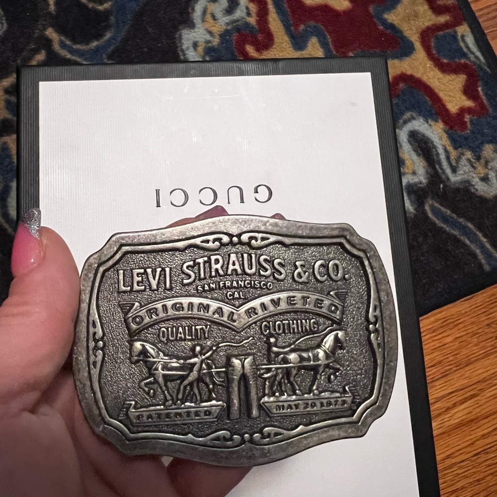 Levi stratus belt buckle hard-core sturdy heavy like new